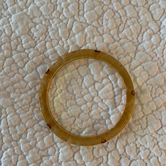 Vintage Plastic Lucite Bracelet with five rhinestones - Picture 3 of 5